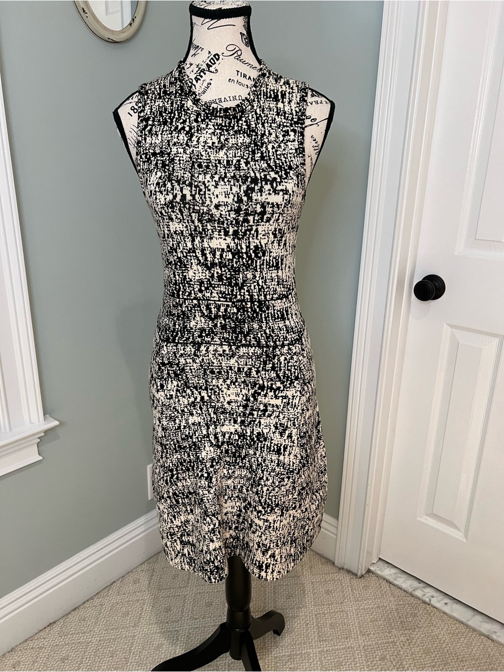 Theory Alancy C Tweedscape dress |black & white textured knit |Size SP |Like New - Picture 11 of 14